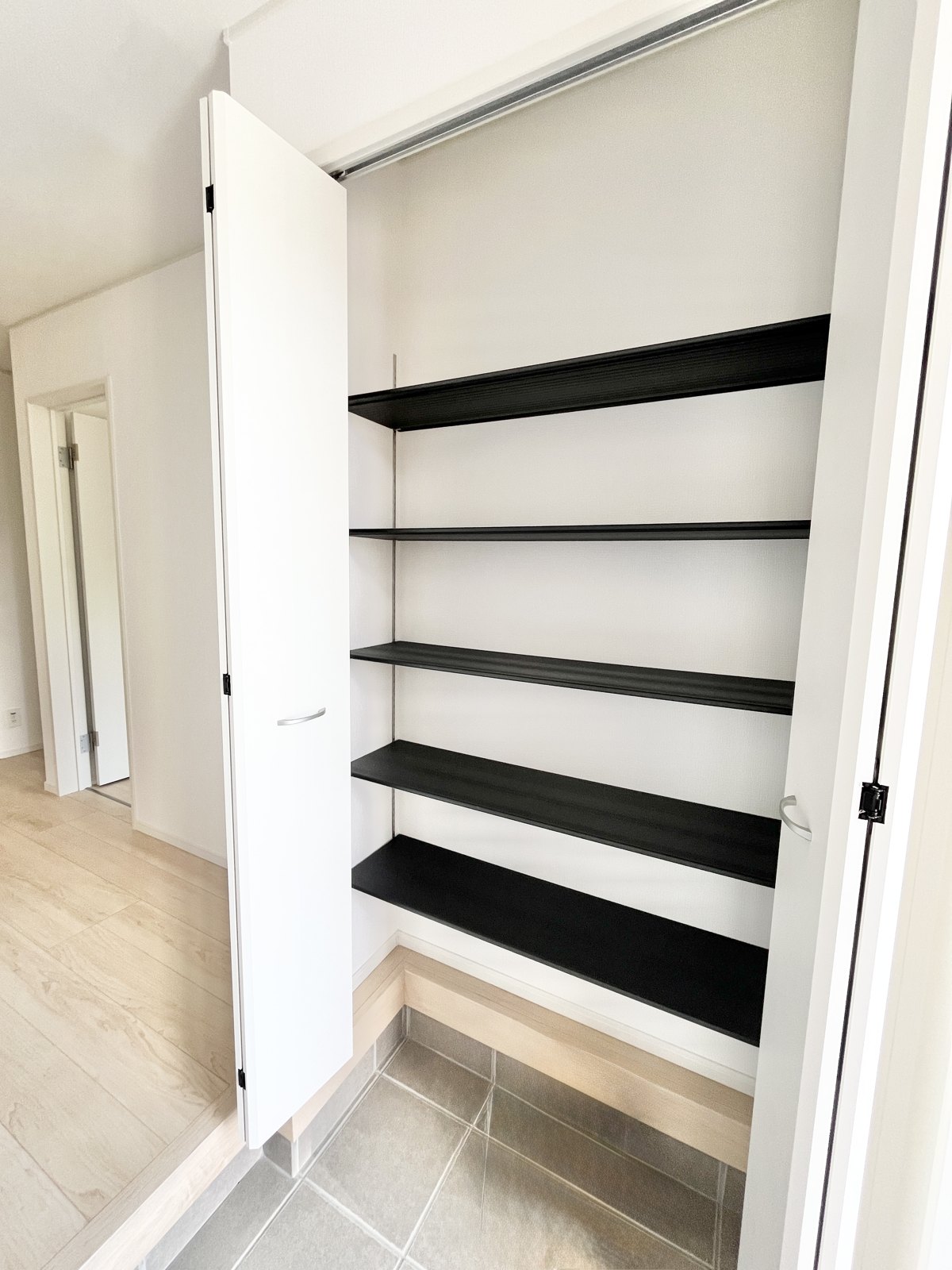 柳川市間 第2 2号棟 シューズボックス