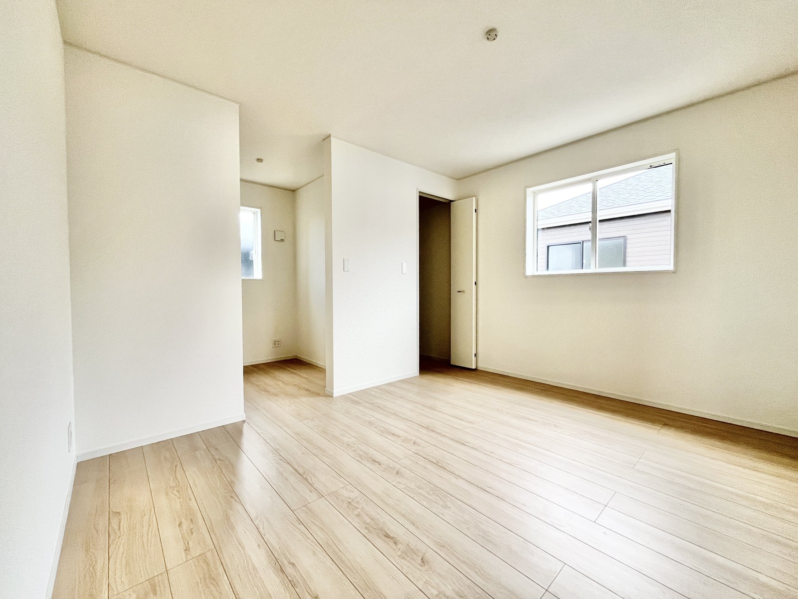 久留米市三潴町玉満 第8 3号棟 洋室8.7帖